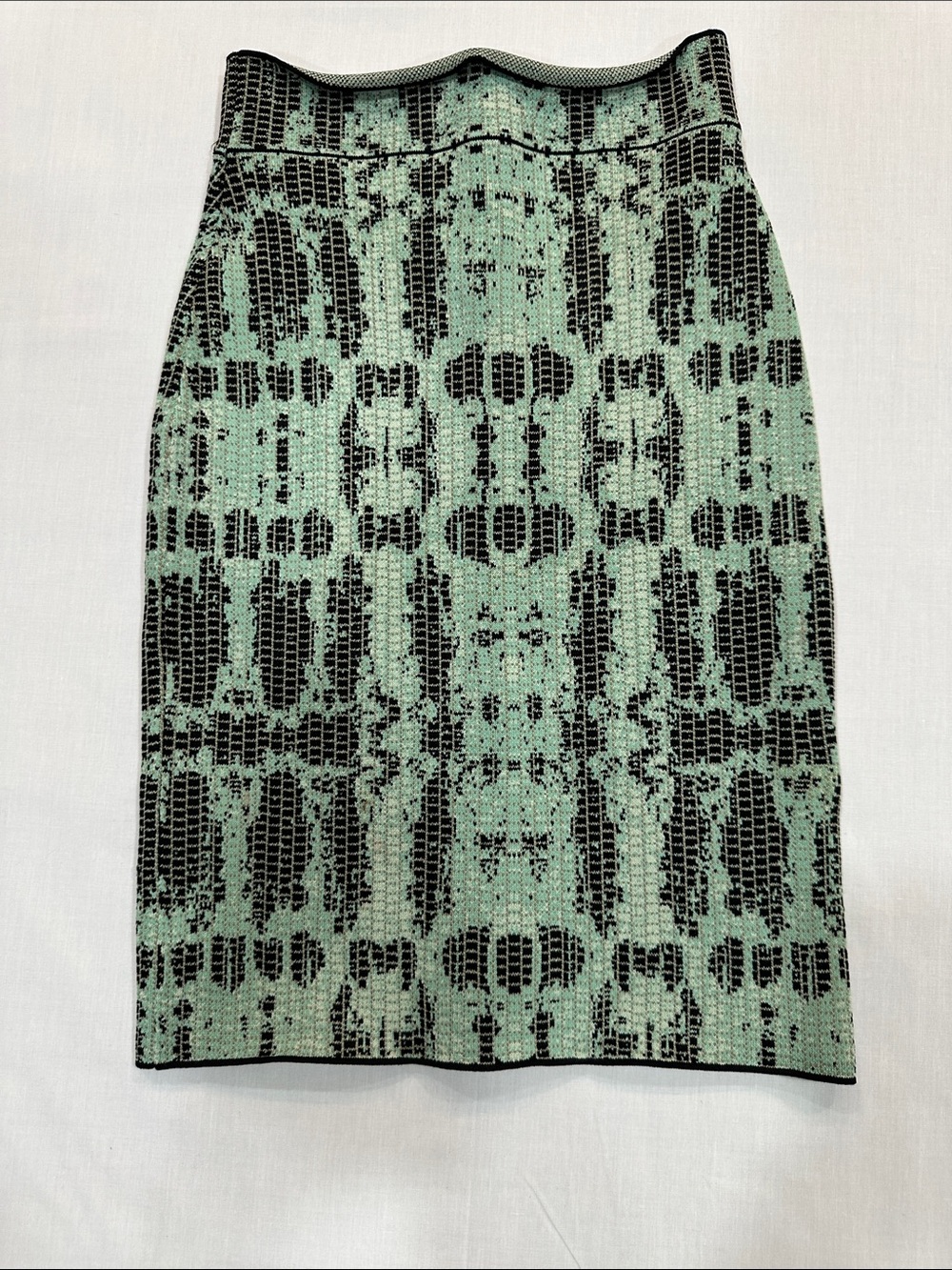 BCBGMaxAzria Mint Green and Black Patterned Knit Pencil Skirt